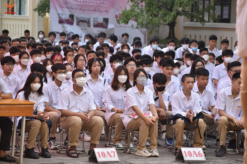 Danh sách học sinh trường thpt hoàng văn thụ năm học 2024-2025